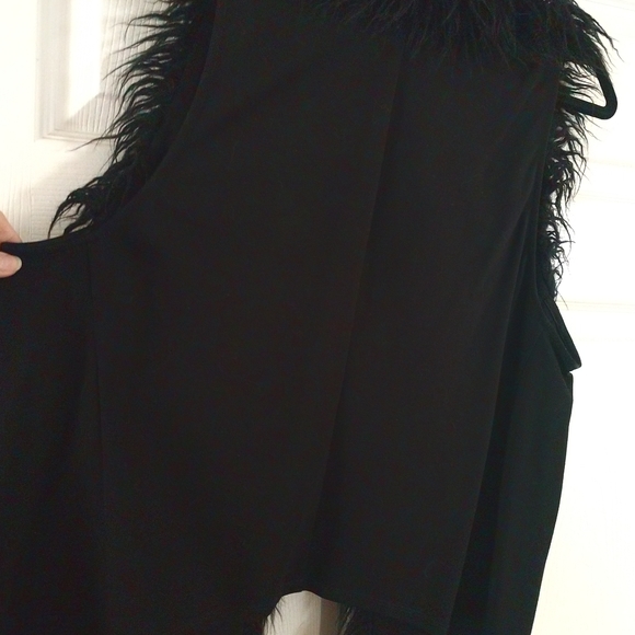 cabi black faux fur sweater vest - Picture 2 of 4